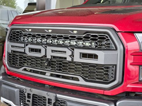 Used 2018 Ford F150 Raptor w/ Equipment Group 802A Luxury AWD/4WD image 12