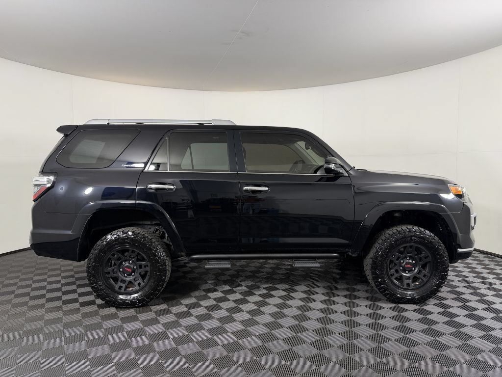 Used 2017 Toyota 4Runner Limited AWD/4WD image 4