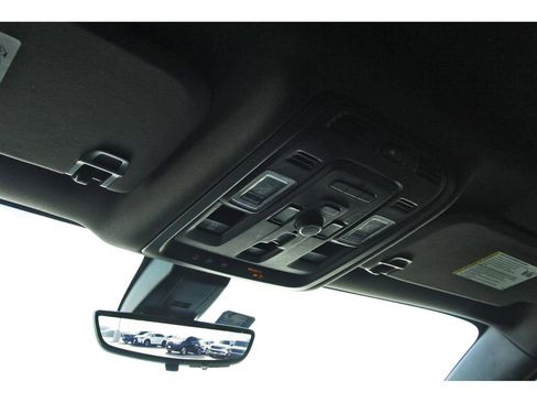 Used 2021 GMC Yukon Denali w/ Denali Premium Package image 26