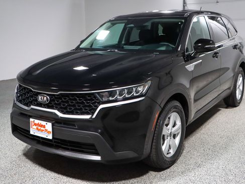 Used 2021 Kia Sorento LX image 32