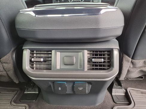 Used 2024 Ford F150 Lariat w/ Bed Utility Package AWD/4WD image 18