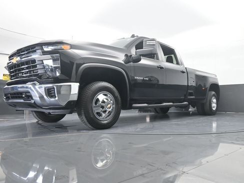 Used 2024 Chevrolet Silverado 3500 LT image 60