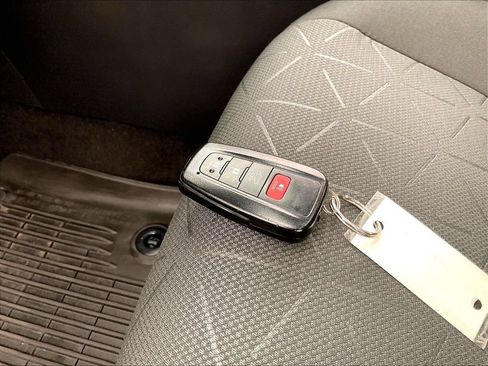 Used 2023 Toyota RAV4 XLE w/ Convenience Package AWD/4WD image 31