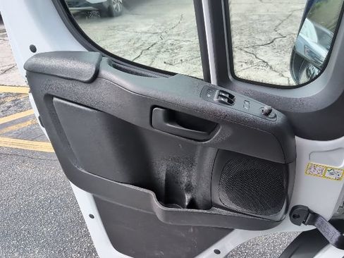 Used 2025 RAM ProMaster 2500 w/ Convenience Group FWD image 24