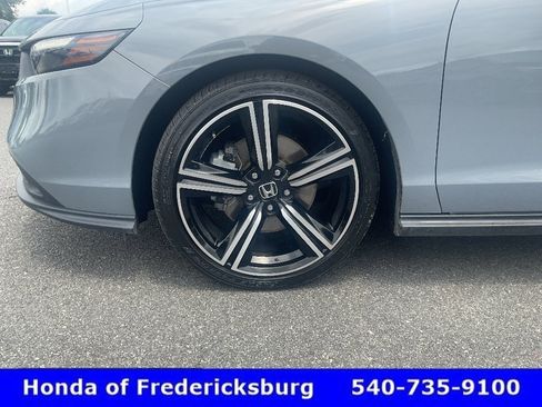 Used 2023 Honda Accord Sport image 9
