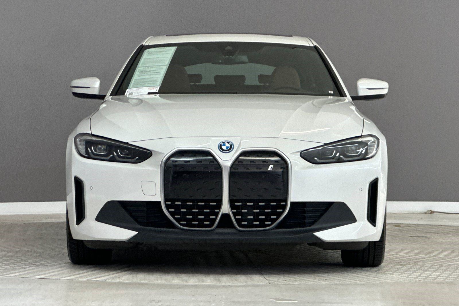 Used 2024 BMW i4 eDrive40 w/ Premium Package RWD image 5
