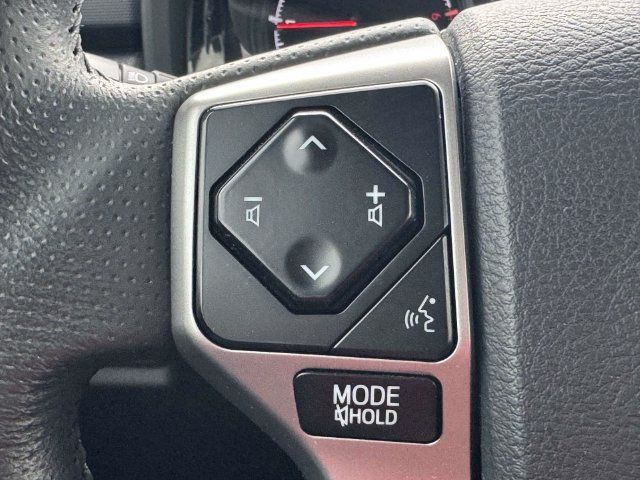 Used 2023 Toyota 4Runner SR5 AWD/4WD image 32