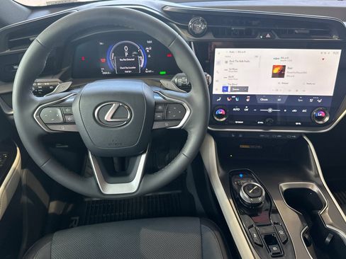 Certified 2023 Lexus RZ 450e Premium w/ Technology Package AWD/4WD image 18