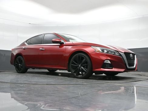 Used 2019 Nissan Altima 2.5 Platinum AWD/4WD image 40