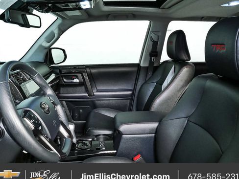 Used 2024 Toyota 4Runner TRD Off-Road Premium w/ Moonroof Package AWD/4WD image 5