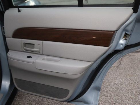 Used 2004 Mercury Grand Marquis GS image 27