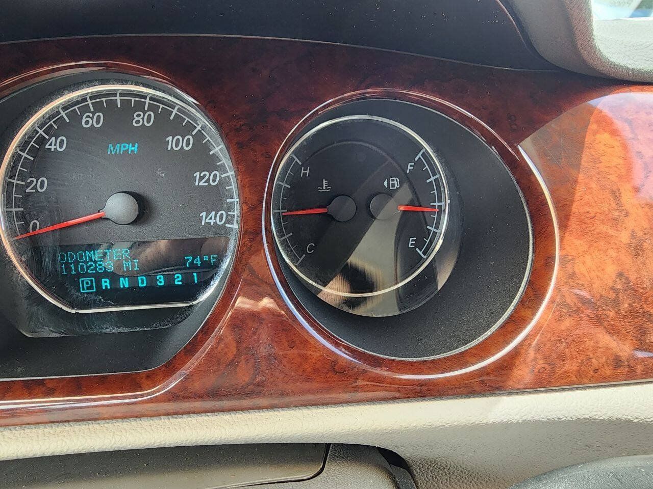 Used 2007 Buick Lucerne CXL w/ Luxury Package FWD image 34