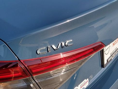 Used 2025 Honda Civic Sport image 16