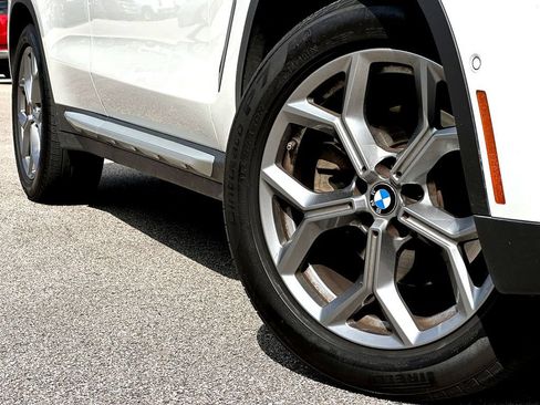 Used 2024 BMW X3 xDrive30i w/ Convenience Package AWD/4WD image 2