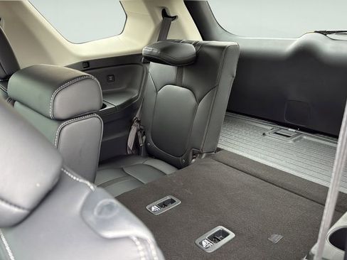 Used 2025 Honda Pilot EX-L image 26