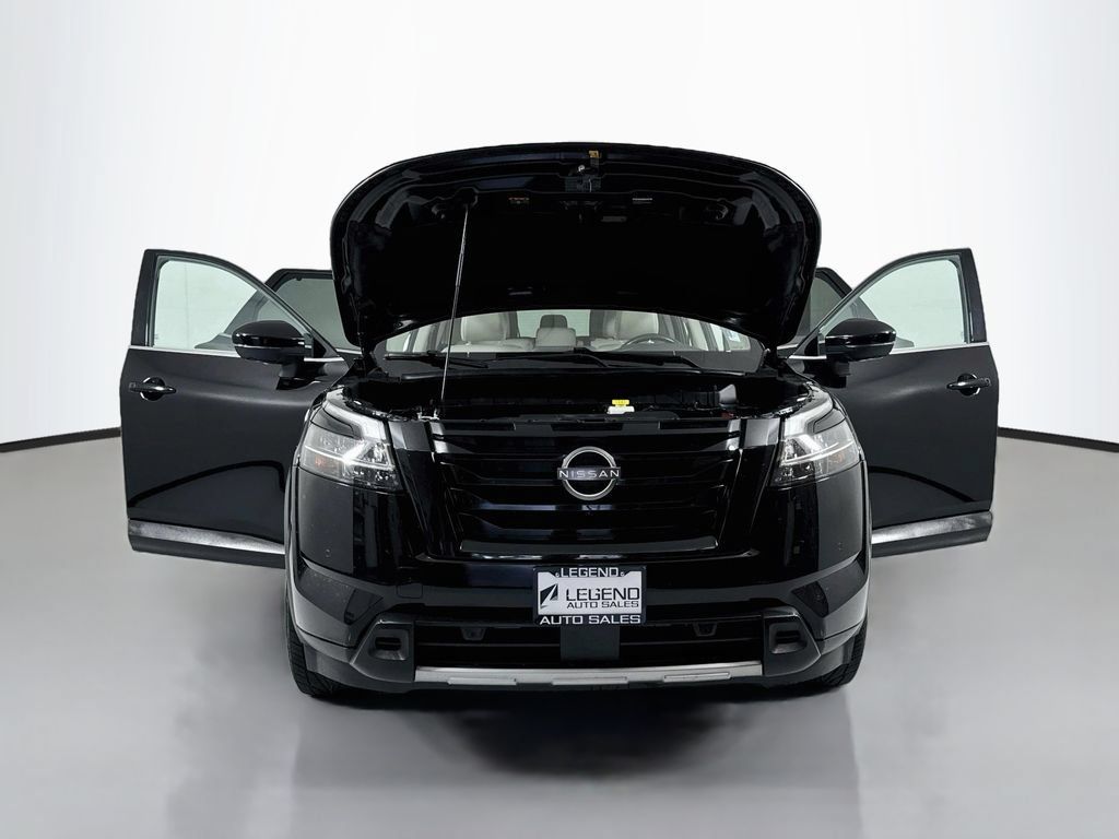 Used 2023 Nissan Pathfinder SL w/ Black Appearance Package AWD/4WD image 22