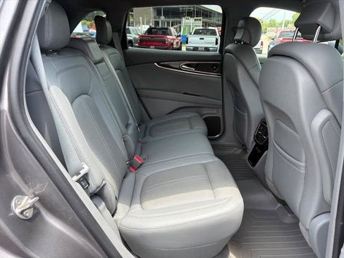 Used 2022 Lincoln Nautilus Reserve w/ Equipment Group 201A AWD/4WD image 8
