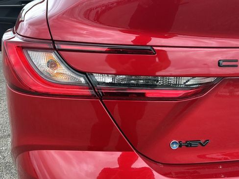 Used 2026 Toyota Camry Hybrid FWD image 39