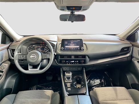 Used 2023 Nissan Rogue SV image 20