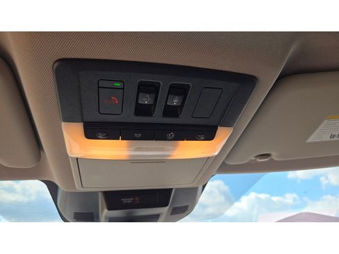 Used 2023 Nissan Rogue SV w/ SV Premium Package FWD image 37