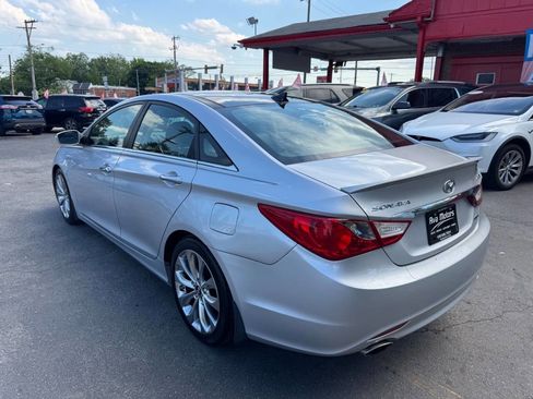 Used 2012 Hyundai Sonata Limited w/ Navigation Pkg FWD image 6
