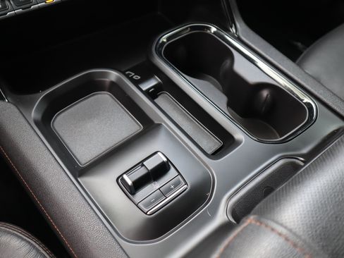 Used 2024 GMC Sierra 2500 AT4 w/ AT4 Premium Plus Package image 27