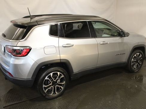 Used 2024 Jeep Compass Limited AWD/4WD image 5