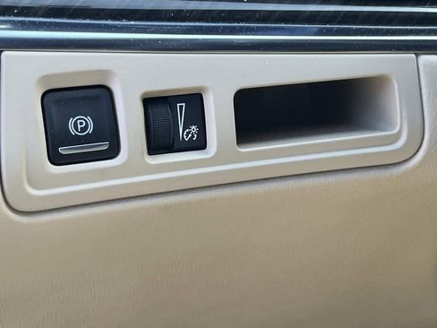 Used 2018 Cadillac XT5 FWD image 27