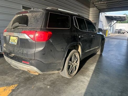 Used 2019 GMC Acadia Denali w/ Technology Package FWD image 4
