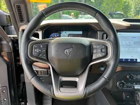 Used 2023 Ford Bronco Outer Banks AWD/4WD image 18