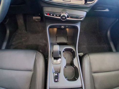 New 2026 Volvo XC40 B5 Core AWD/4WD image 13