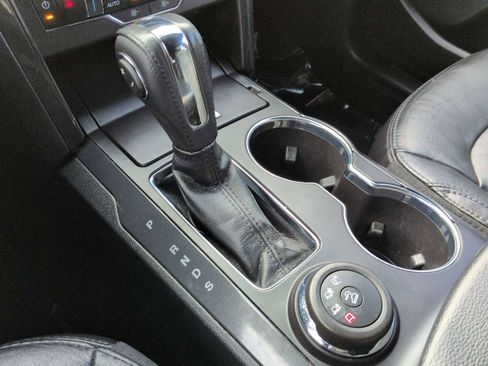 Used 2018 Ford Explorer XLT w/ Equipment Group 202A image 33