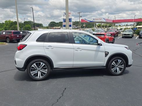 Used 2024 Mitsubishi Outlander Sport ES AWD/4WD image 2