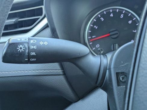 Used 2020 Toyota RAV4 LE FWD image 26