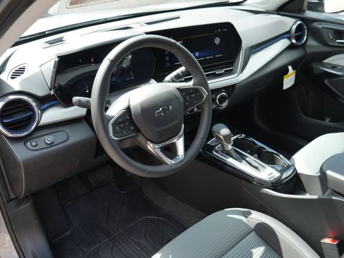 New 2026 Chevrolet Trax LT w/ Sunroof Package FWD image 21