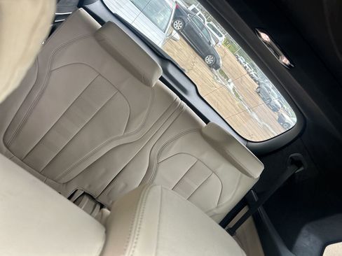 Used 2021 BMW X7 xDrive40i w/ Premium Package 2 image 22