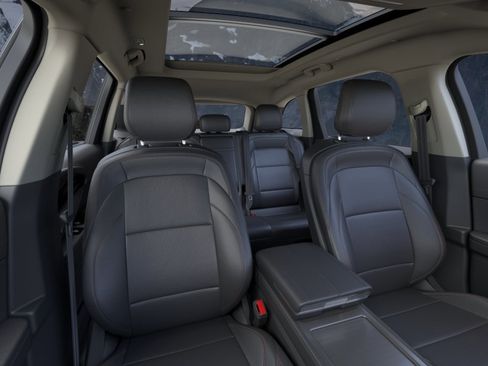 New 2026 Lincoln Nautilus Premier w/ Equipment Group 102A AWD/4WD image 10
