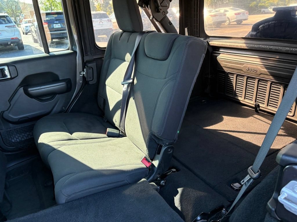 Used 2018 Jeep Wrangler Unlimited Sport S AWD/4WD image 20
