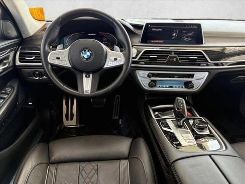 Used 2022 BMW M760i xDrive w/ Luxury Rear Seating Package AWD/4WD image 19