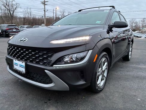 Used 2023 Hyundai Kona SEL image 3