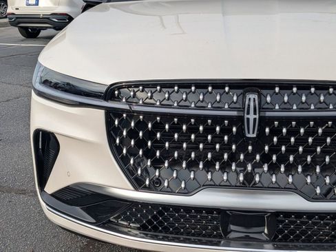 New 2026 Lincoln Nautilus Reserve AWD/4WD image 10