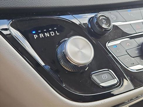 Used 2024 Chrysler Voyager LX image 11