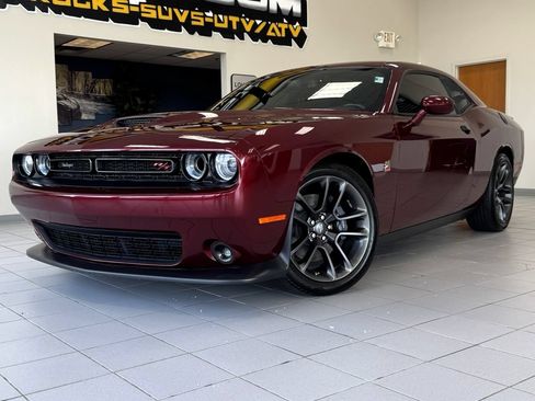 Used 2021 Dodge Challenger R/T Scat Pack w/ Driver Convenience Group RWD image 2