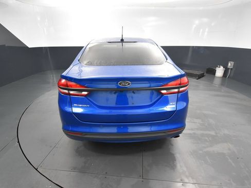 Used 2017 Ford Fusion SE w/ Fusion SE Technology Package FWD image 8