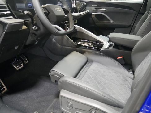 New 2026 Audi SQ5 Premium Plus image 16