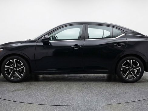 Used 2025 Nissan Sentra SV FWD image 5