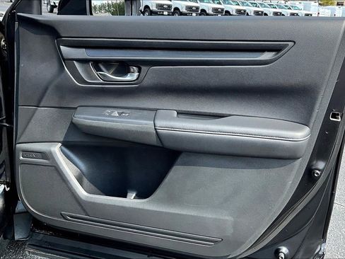 Used 2023 Honda CR-V LX image 24