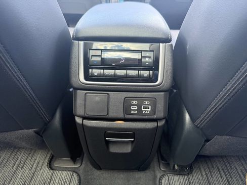 Used 2025 Subaru Ascent Limited AWD/4WD image 29