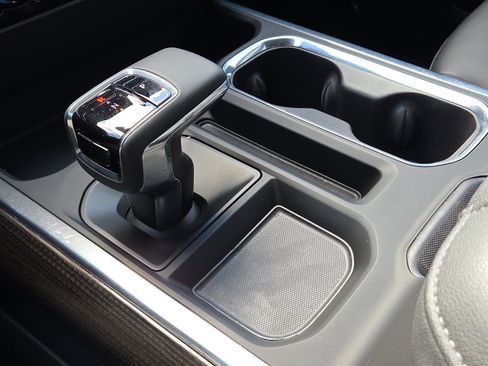 Used 2025 Chevrolet Silverado 1500 LT Trail Boss w/ Convenience Package II image 15