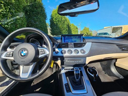 Used 2014 BMW Z4 sDrive28i image 21